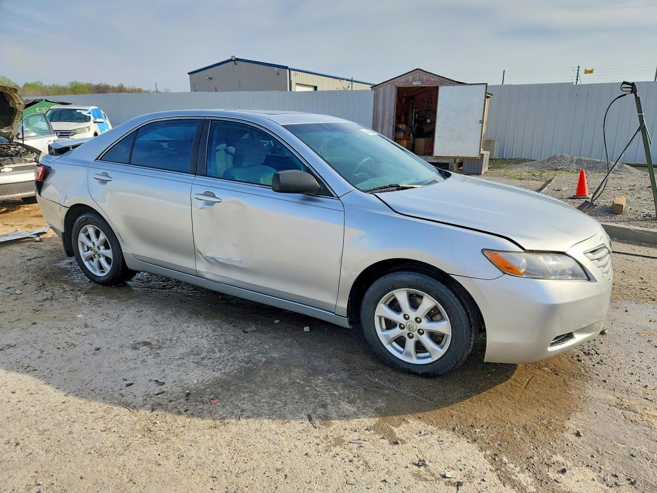 2009 Toyota Camry Le - Image 4