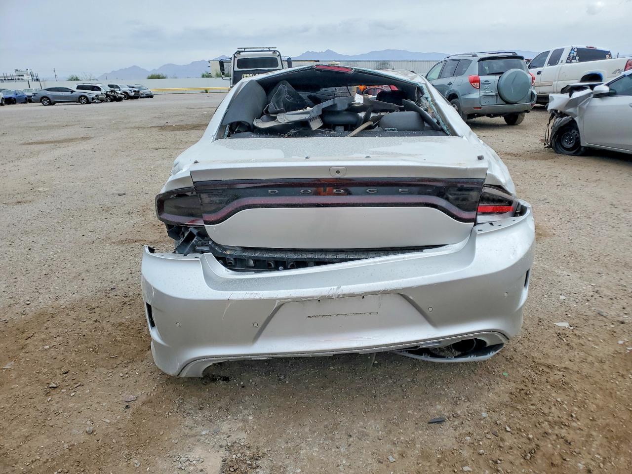 2019 Dodge Charger R - Фото 6