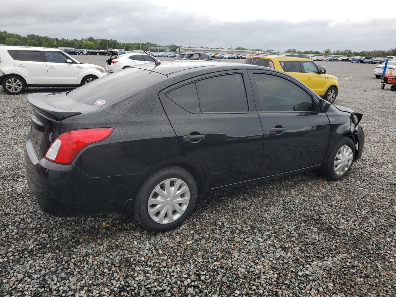 2019 Nissan Versa S Plus - Фото 3