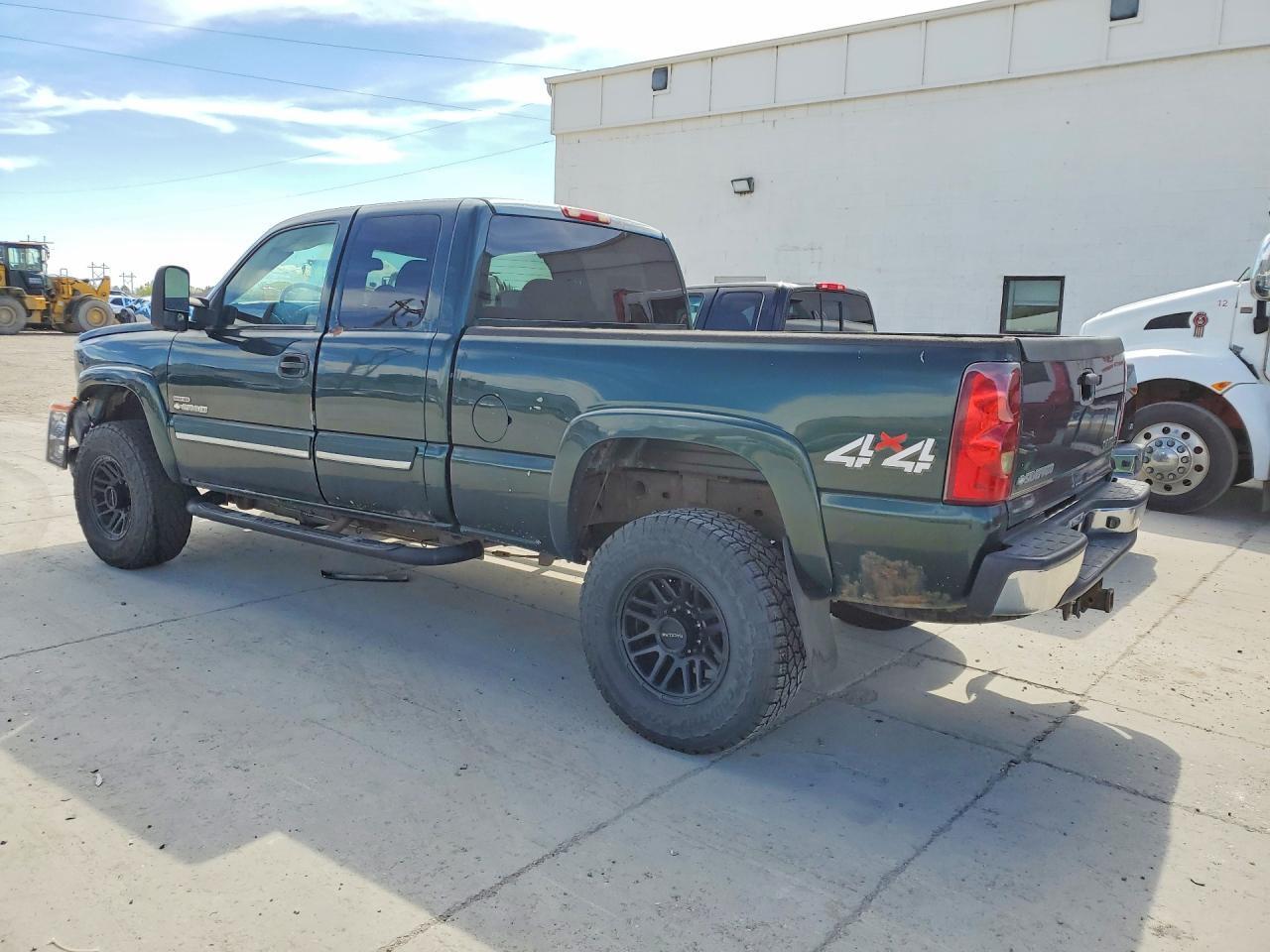 2003 Chevrolet Silverado K2500 Heavy Duty - Фото 2