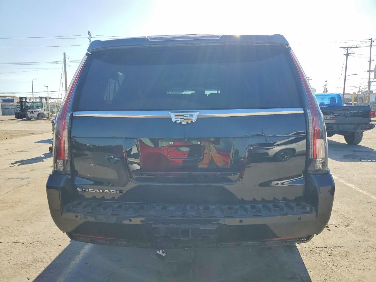 2019 Cadillac Escalade Esv Premium Luxury - Image 6