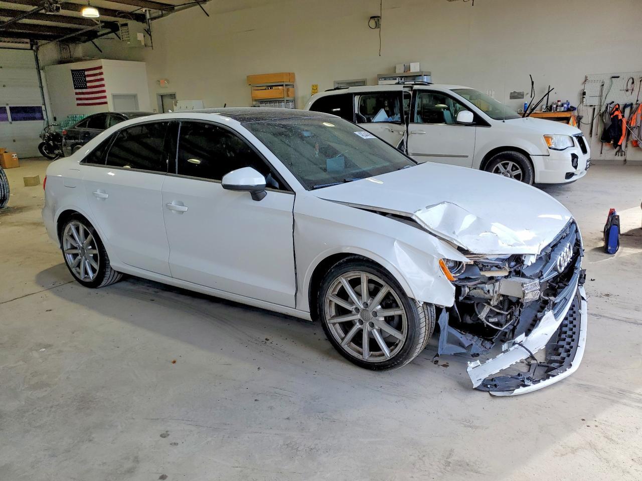 2016 Audi A3 Premium - Фото 4