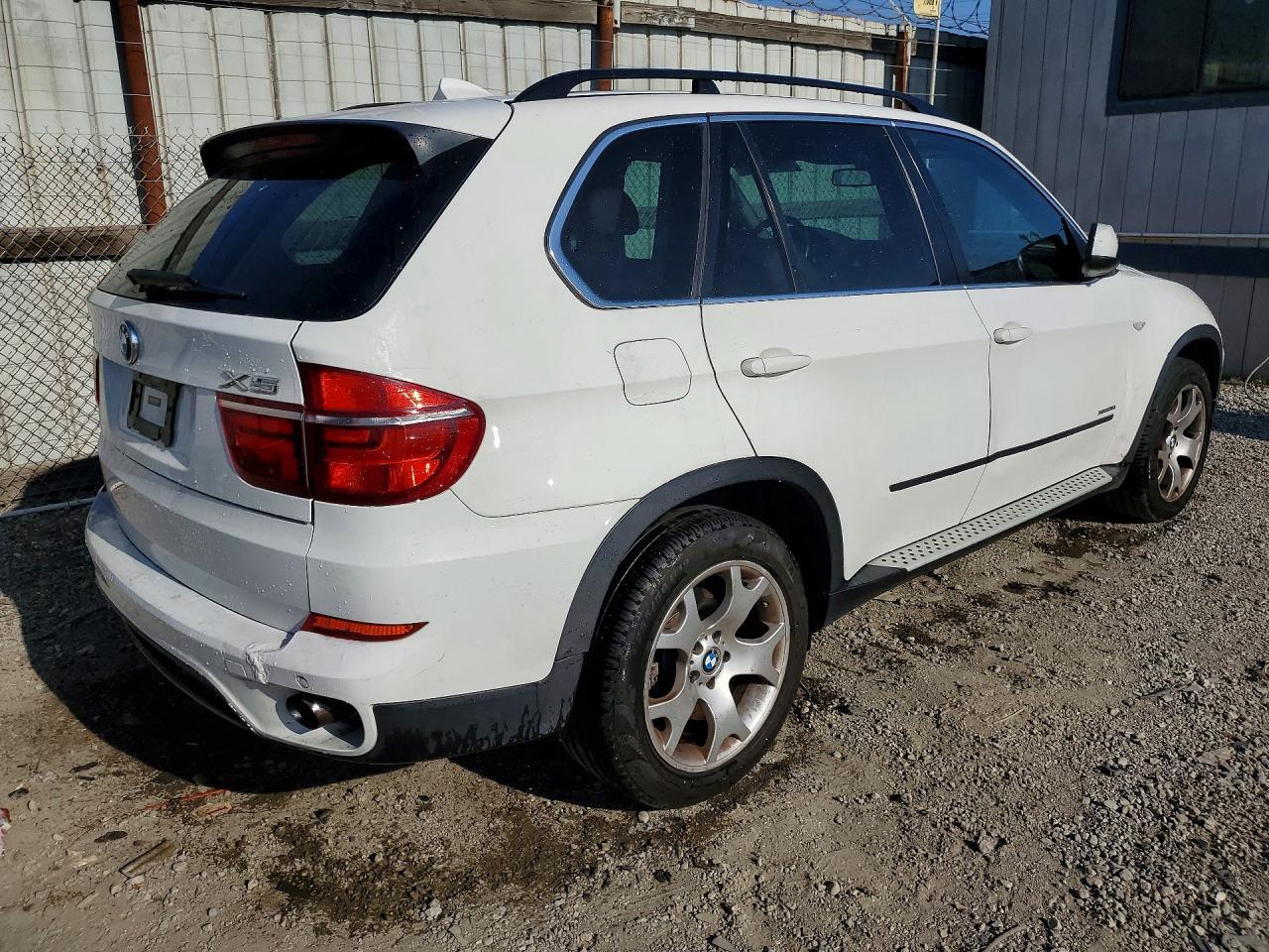 2013 BMW X5 xDrive35I - Фото 3