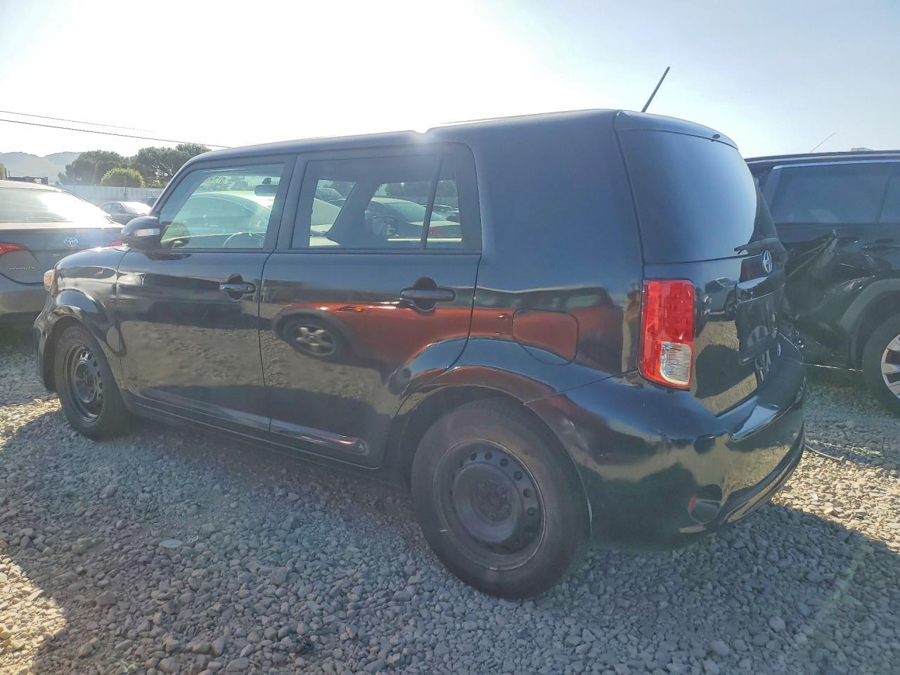 2013 Scion Xb Base - Фото 2