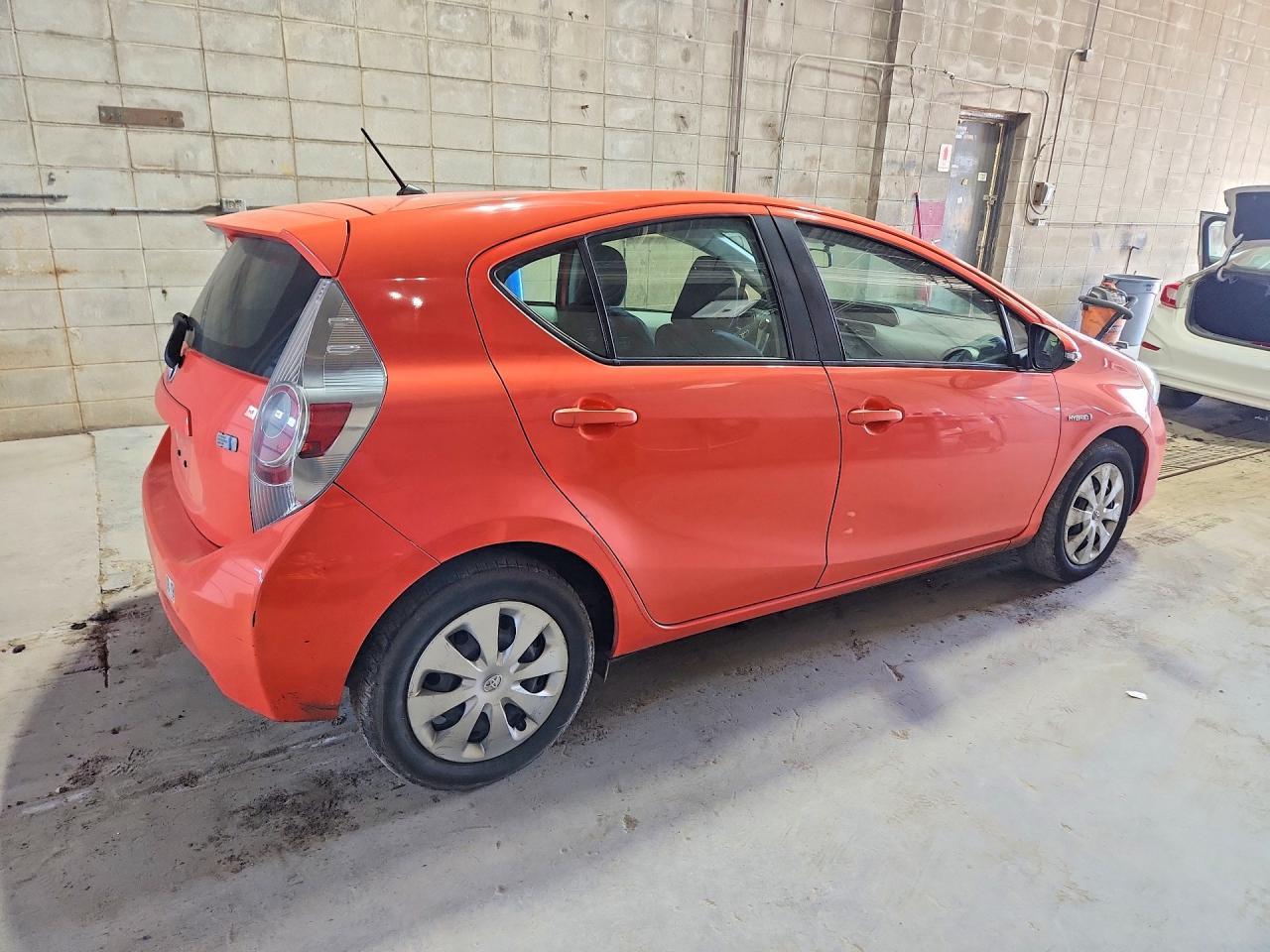 2014 Toyota Prius C Two - Image 3