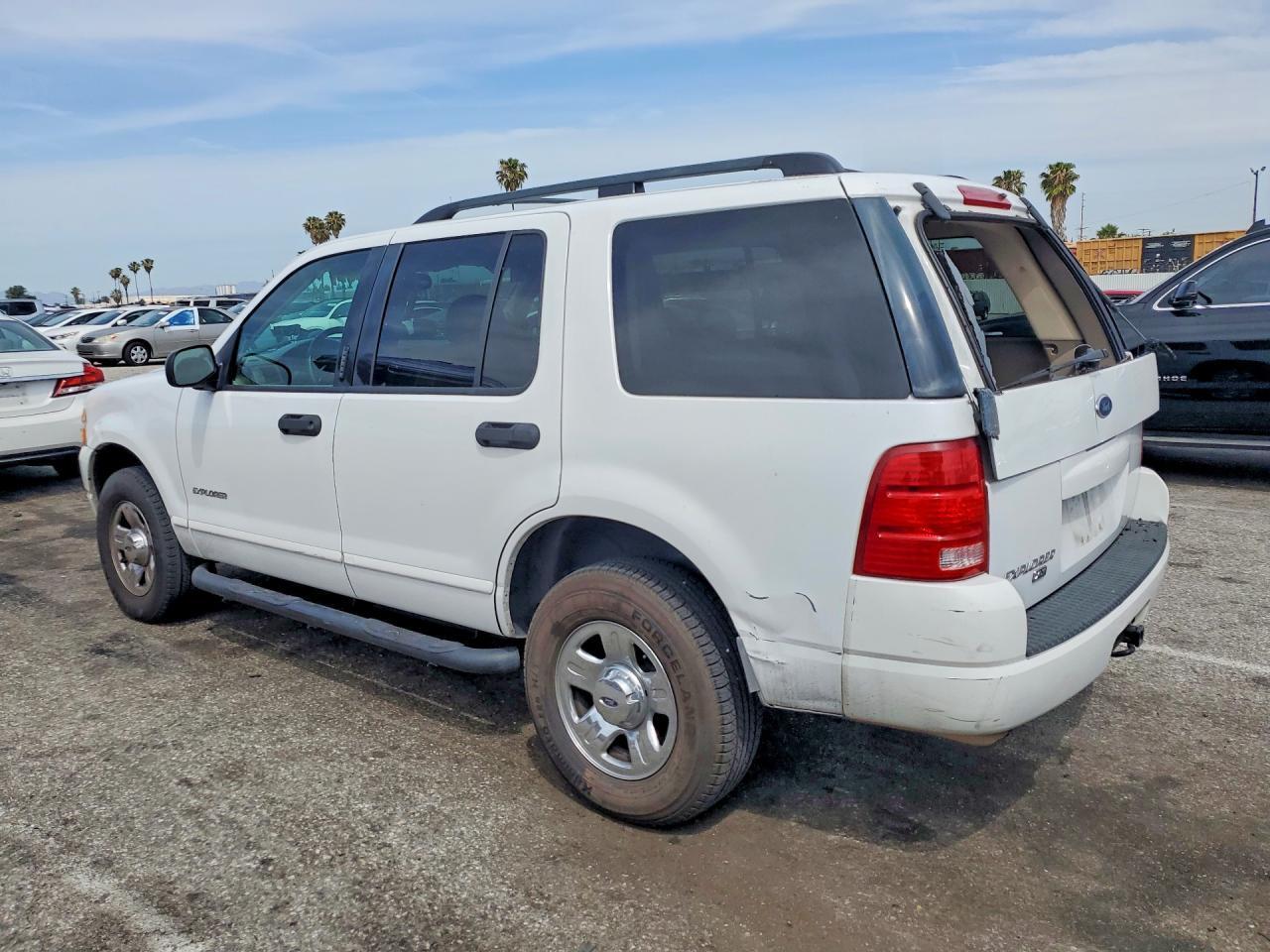 2004 Ford Explorer Xlt - Фото 2