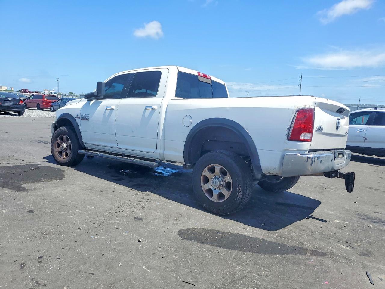 2017 Ram 2500 Slt - Фото 2