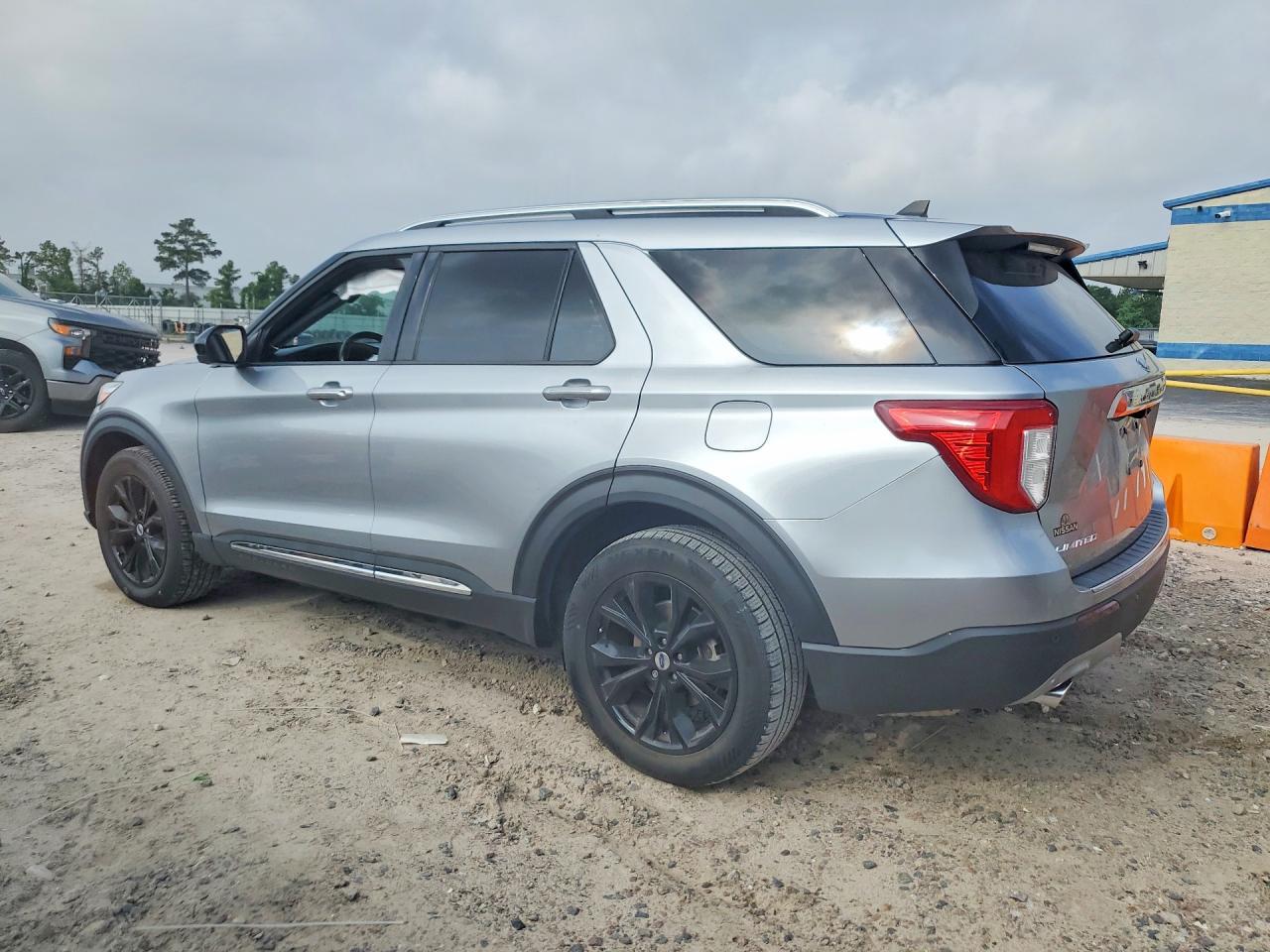2022 Ford Explorer Limited - Фото 2