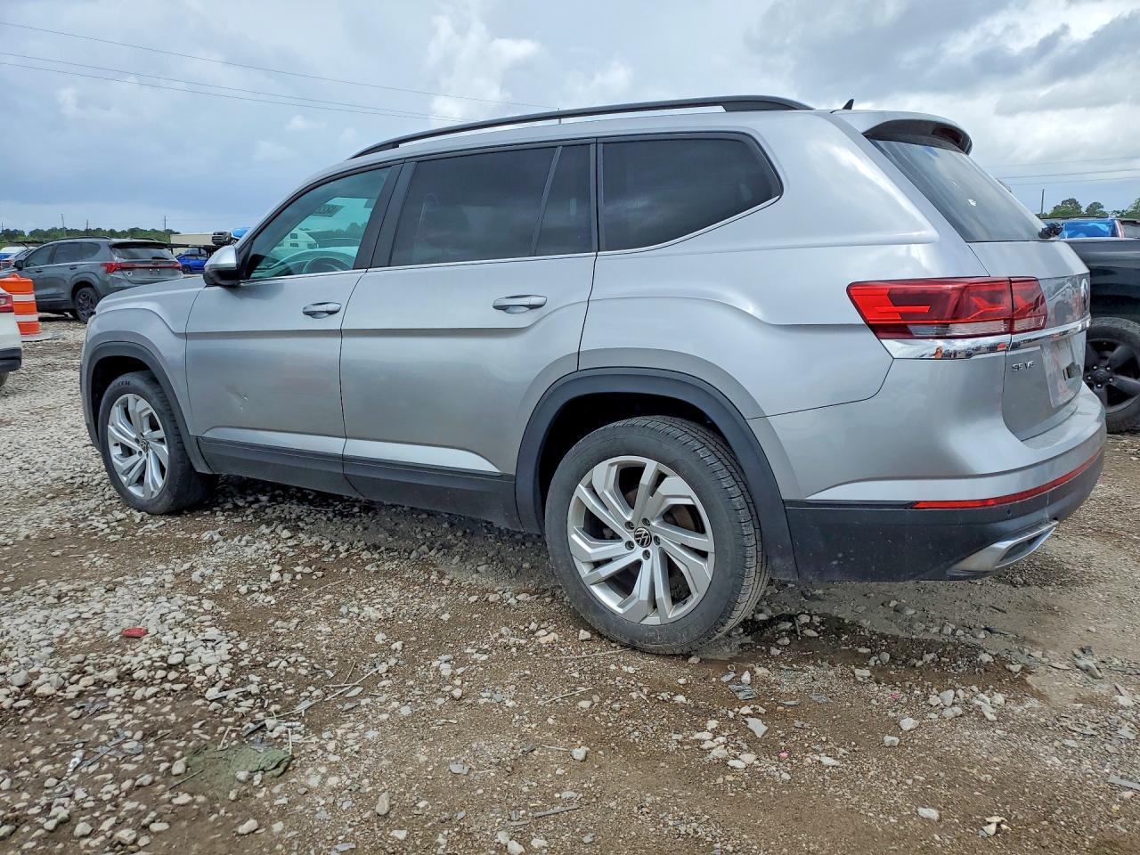 2021 Volkswagen Atlas Se 3.6L V6 W/Technology - Image 2