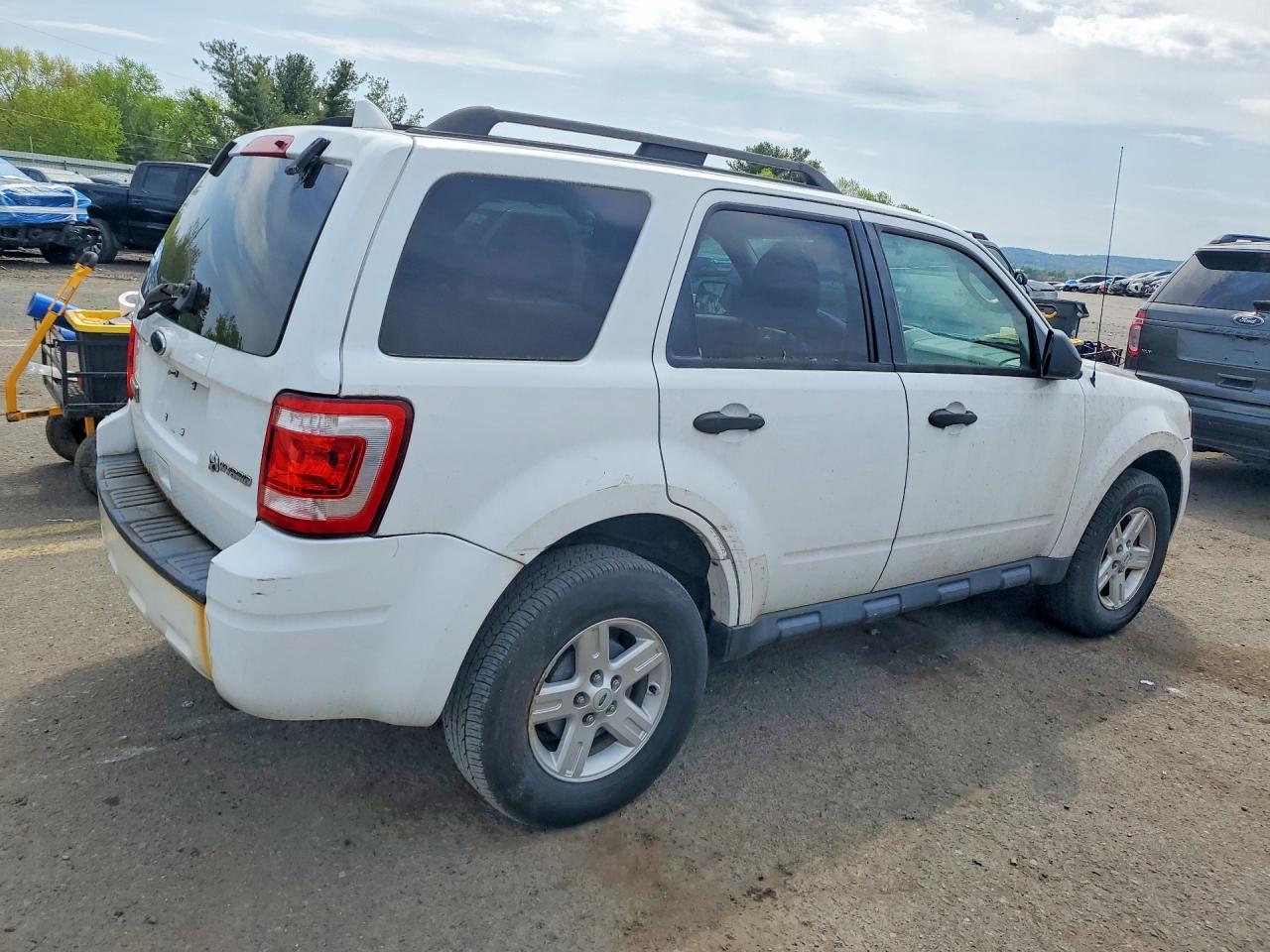 2010 Ford Escape Hybrid - Image 3