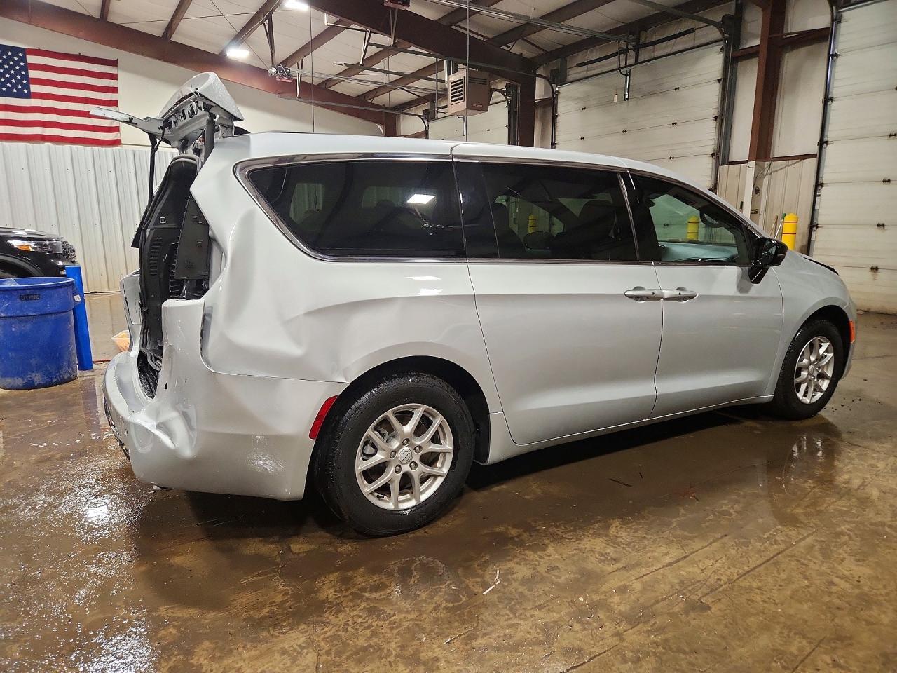 2026 Chrysler Pacifica Select - Фото 3