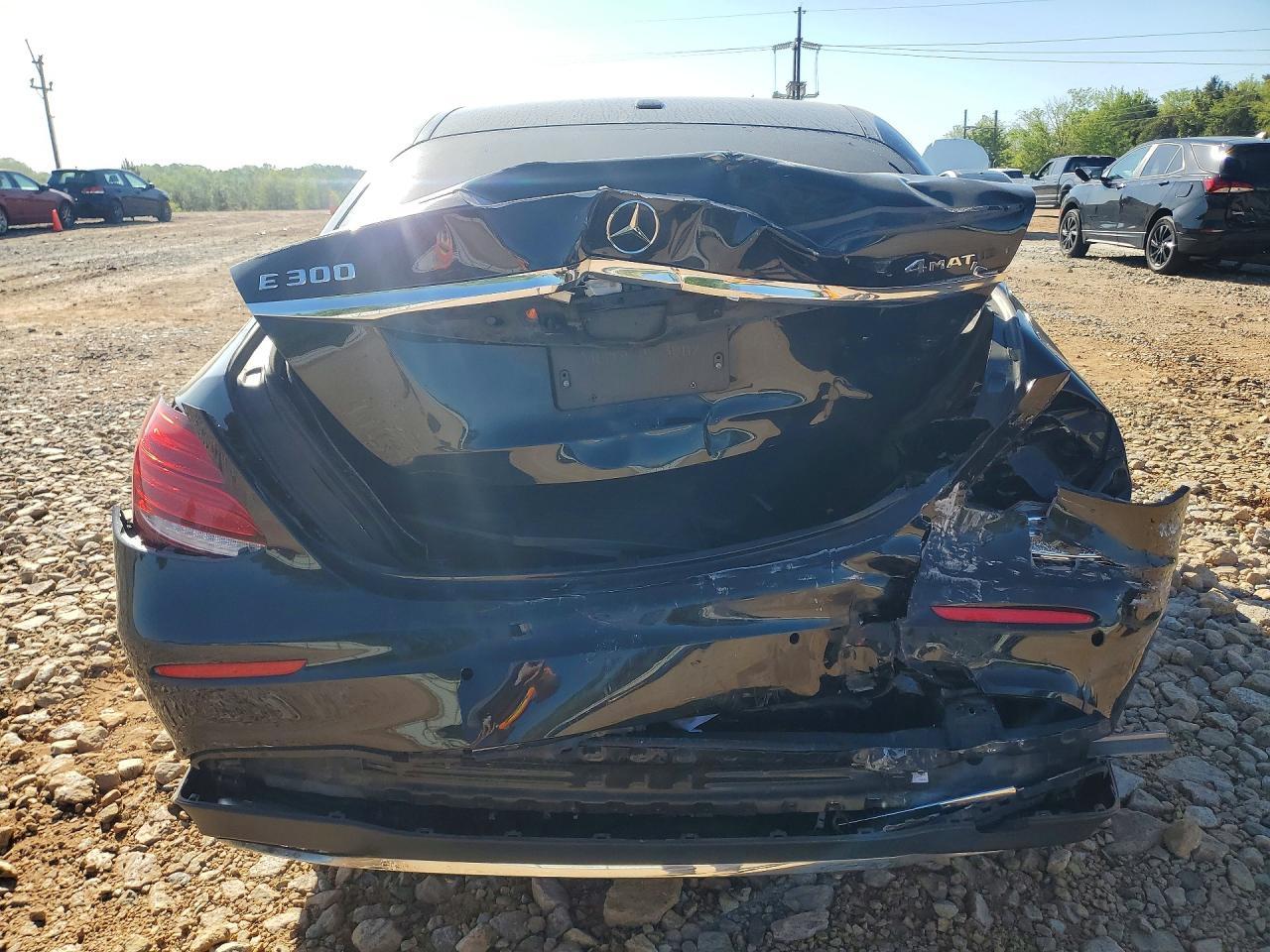 2017 Mercedes-Benz E 300 4Matic - Фото 6