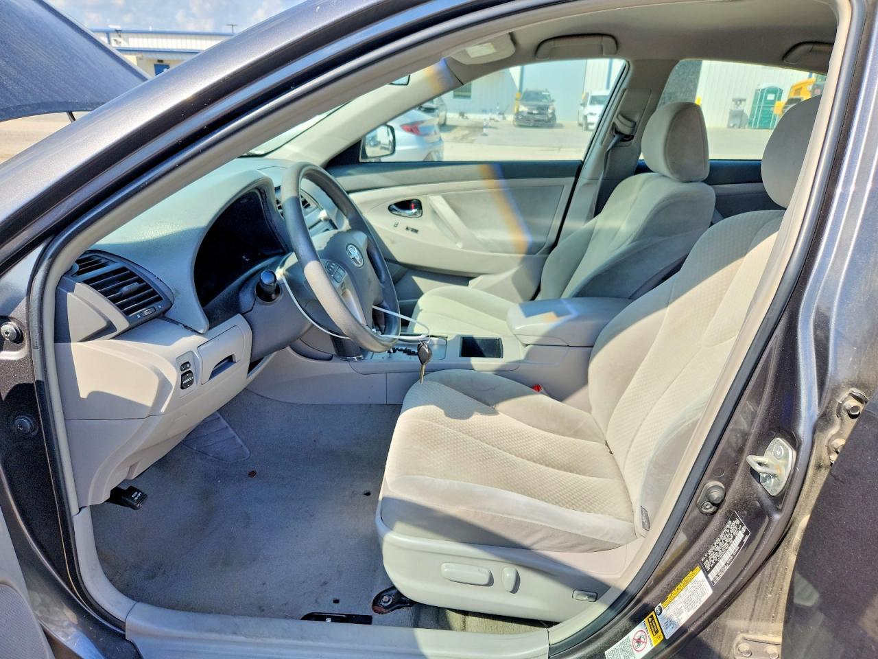 2007 Toyota Camry Le - Image 7