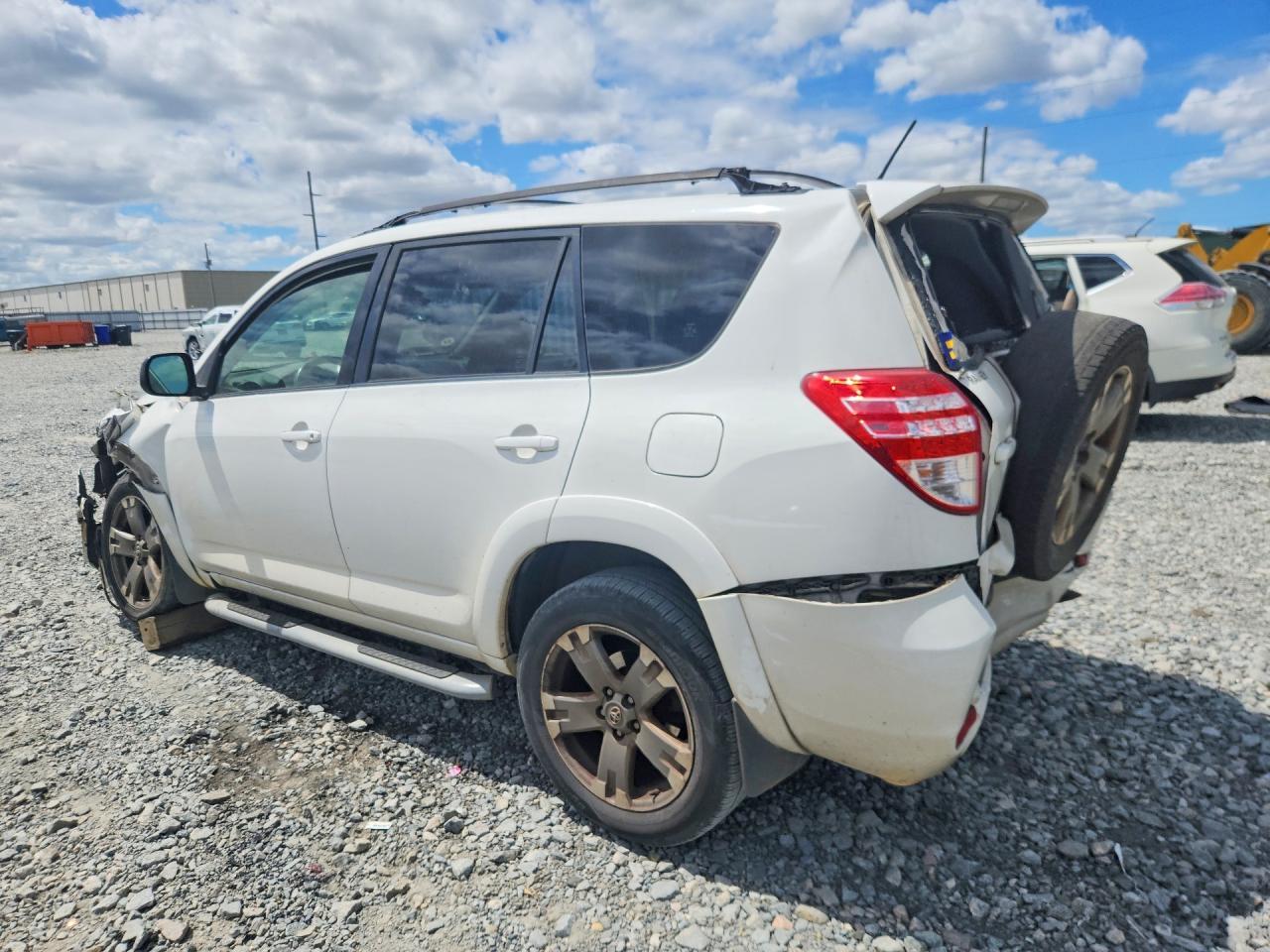 2011 Toyota Rav4 Sport - Image 2
