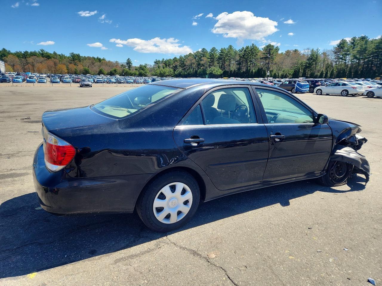 2005 Toyota Camry Le - Image 3