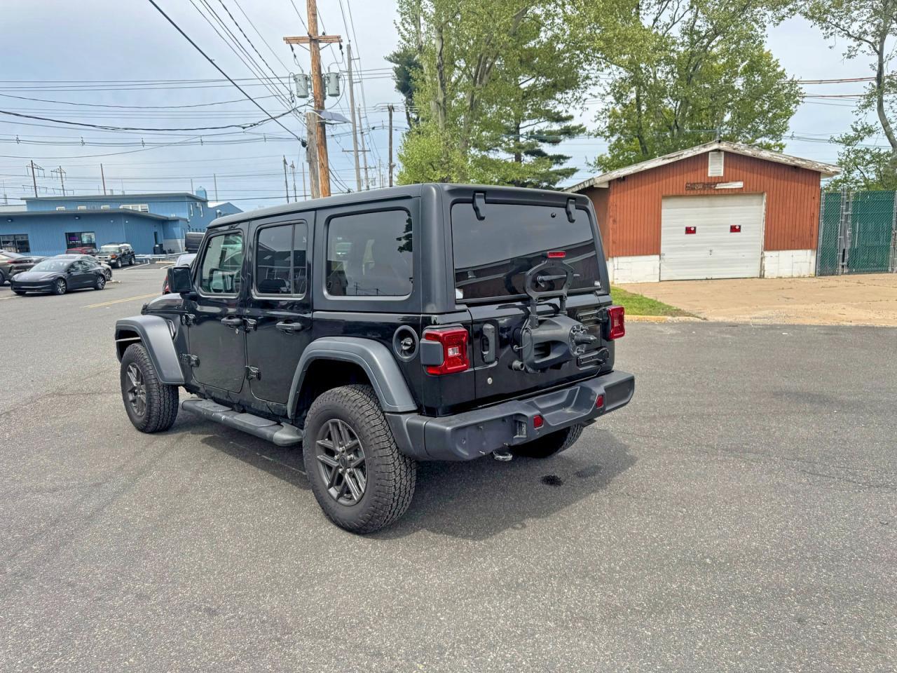 2025 Jeep Wrangler Sport - Image 3