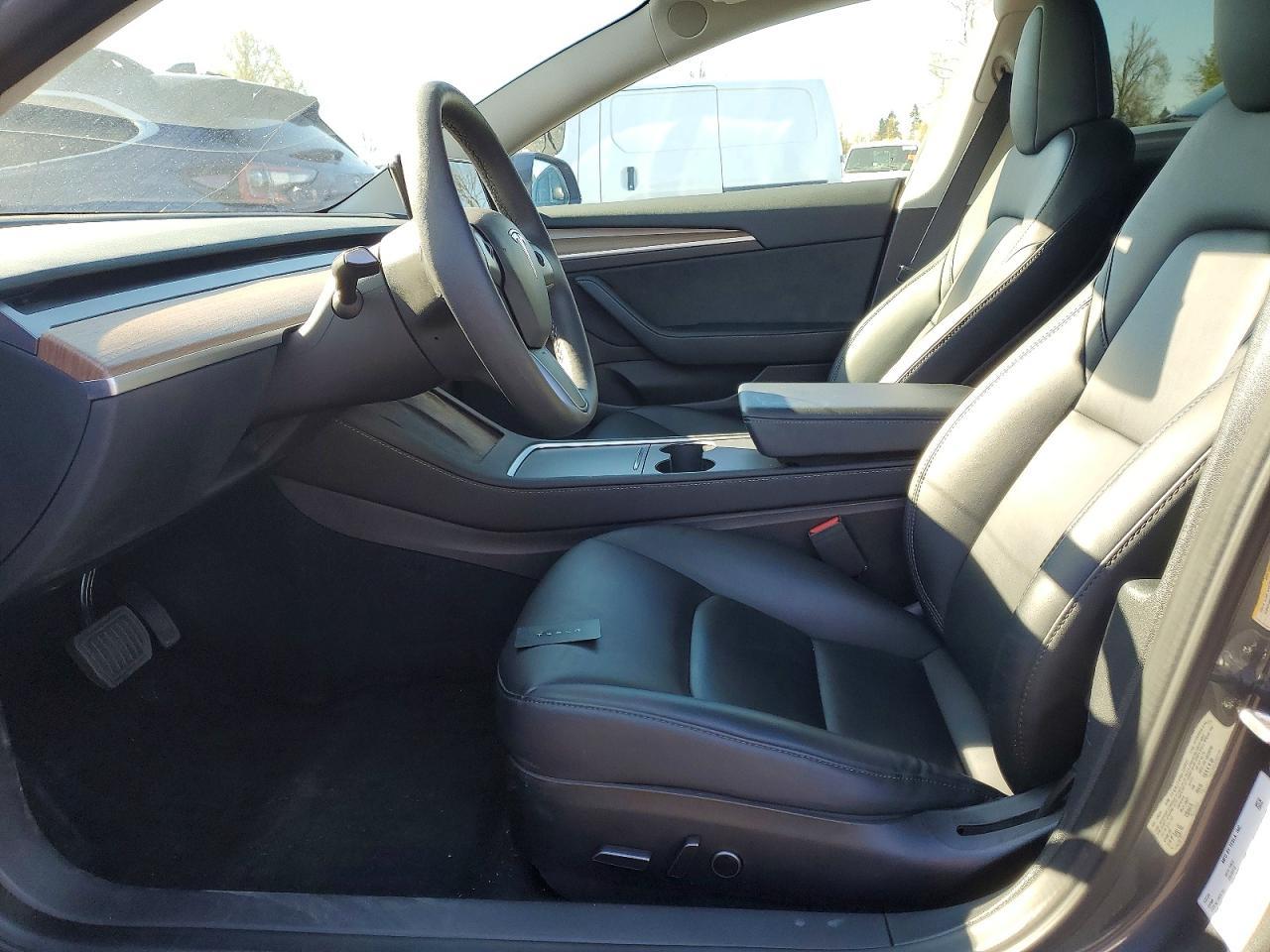 2023 Tesla Model 3 - Фото 7
