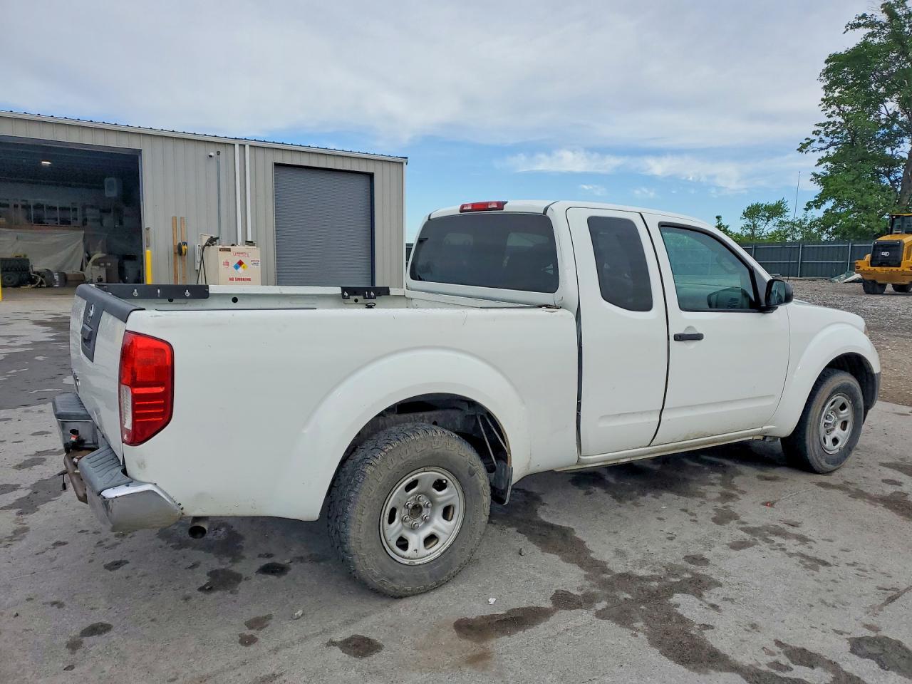 2016 Nissan Frontier S - Фото 3