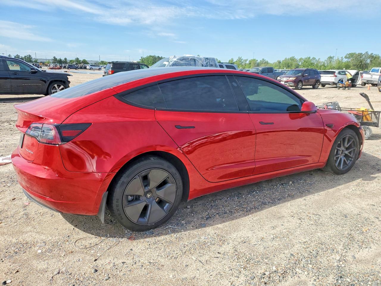 2022 Tesla Model 3 - Фото 3
