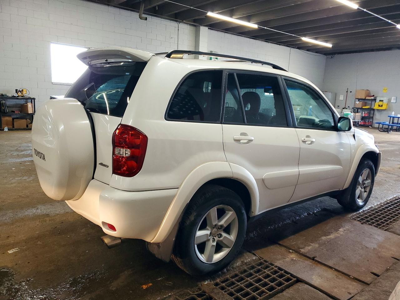 2004 Toyota Rav4 Base - Фото 3