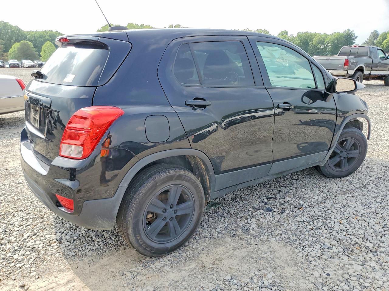 2020 Chevrolet Trax Ls - Фото 3