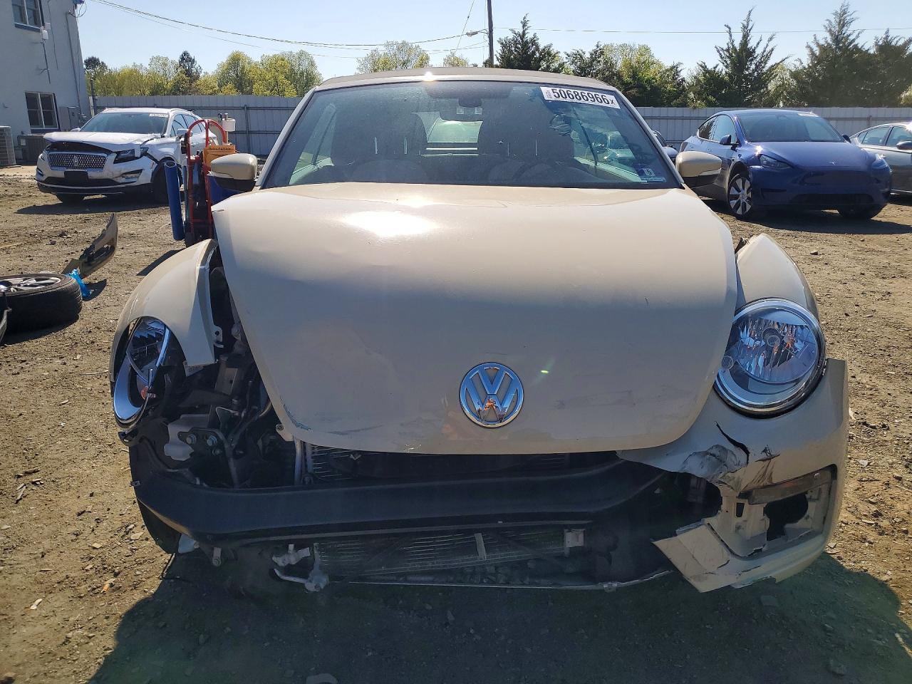 2019 Volkswagen Beetle S - Фото 5