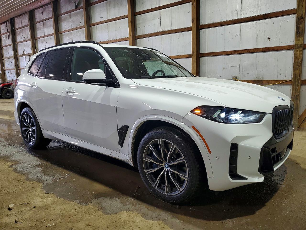 2025 BMW X5 xDrive50E - Image 4