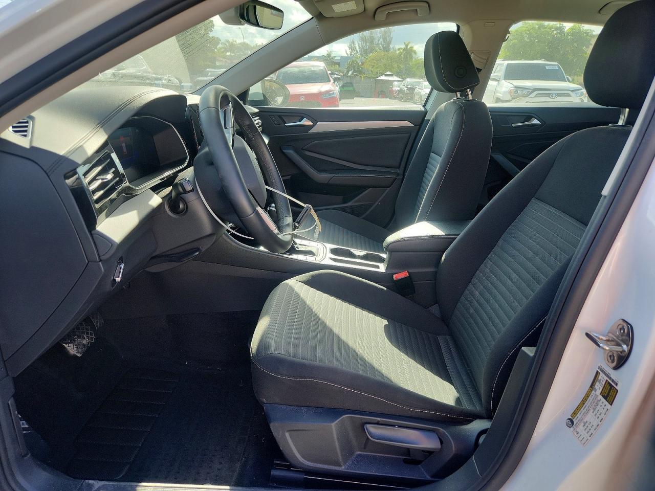 2025 Volkswagen Jetta S - Image 7