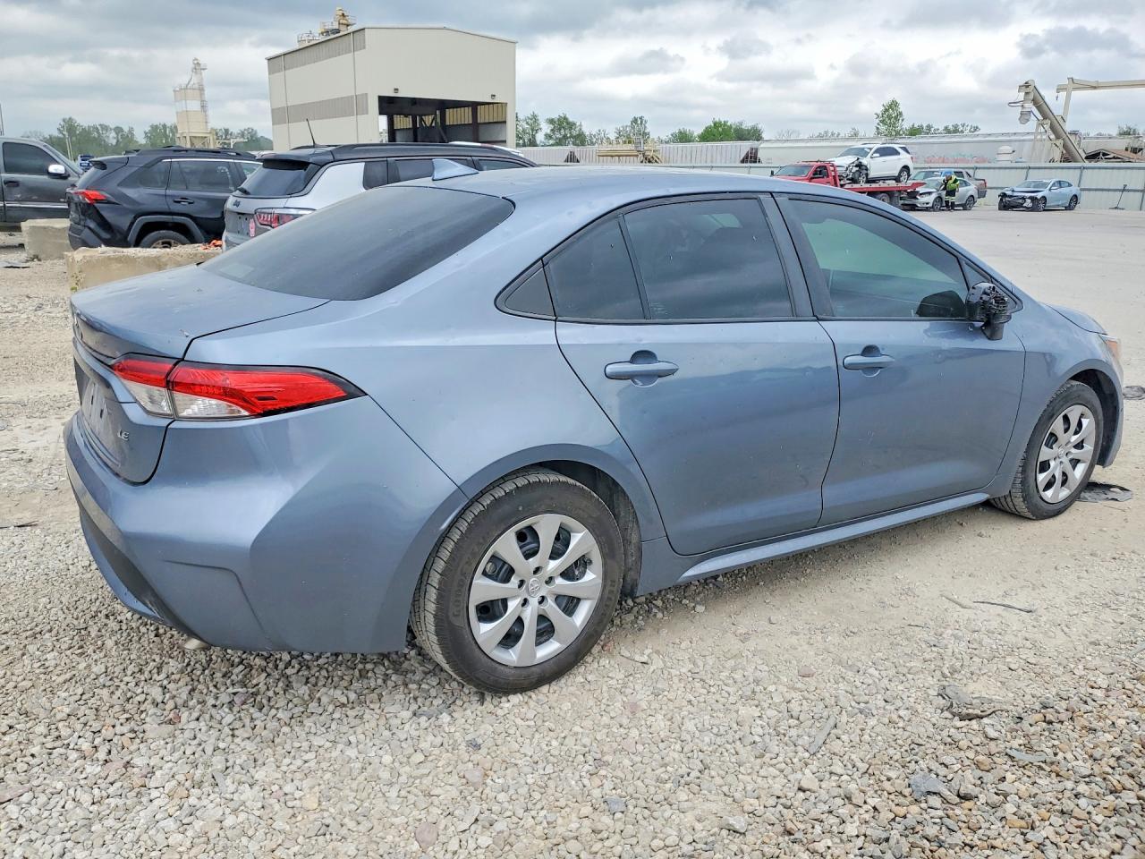 2021 Toyota Corolla Le - Фото 3