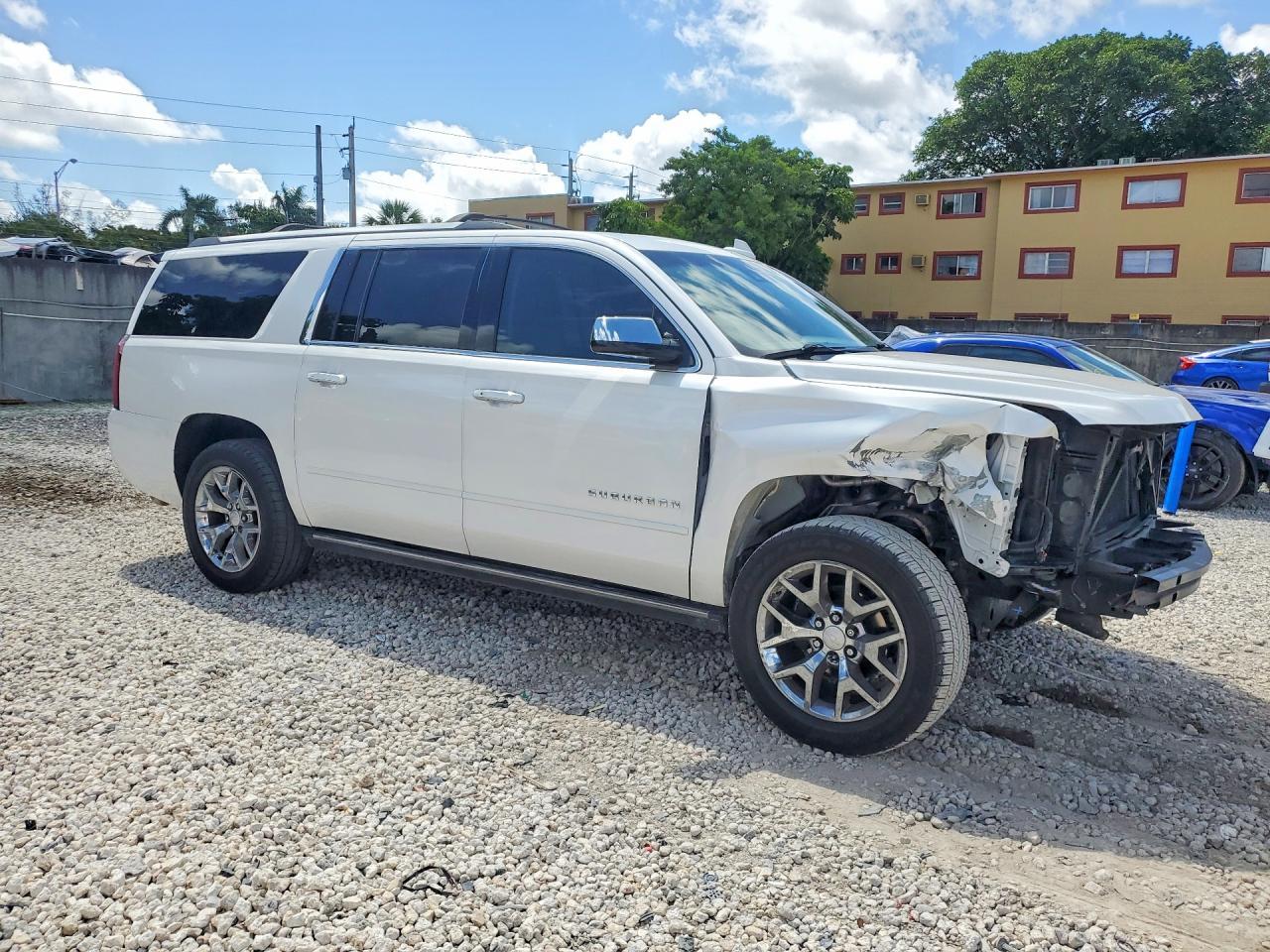 2020 Chevrolet Suburban C1500 Premier - Image 4