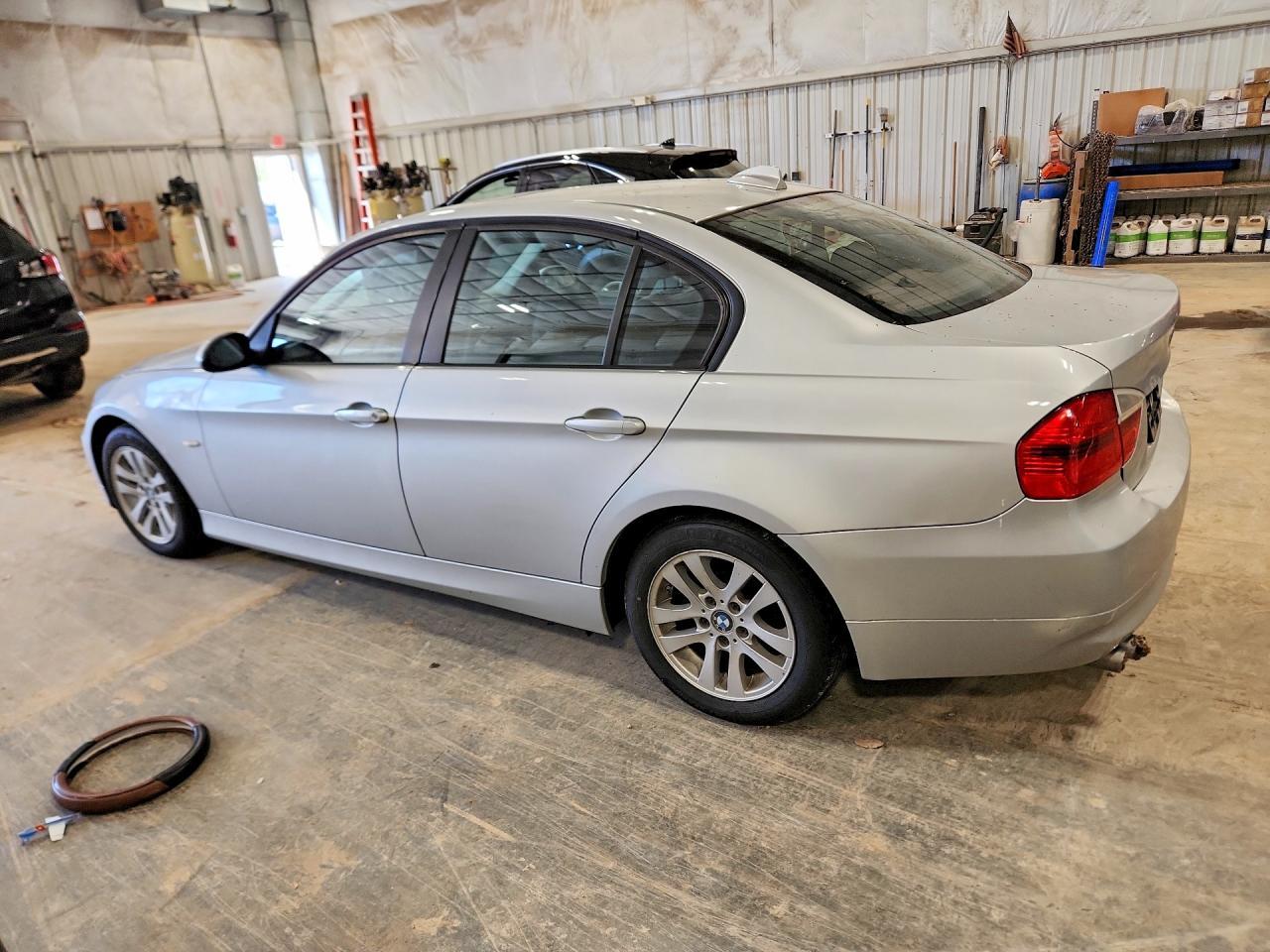 2007 BMW 328 I - Фото 2
