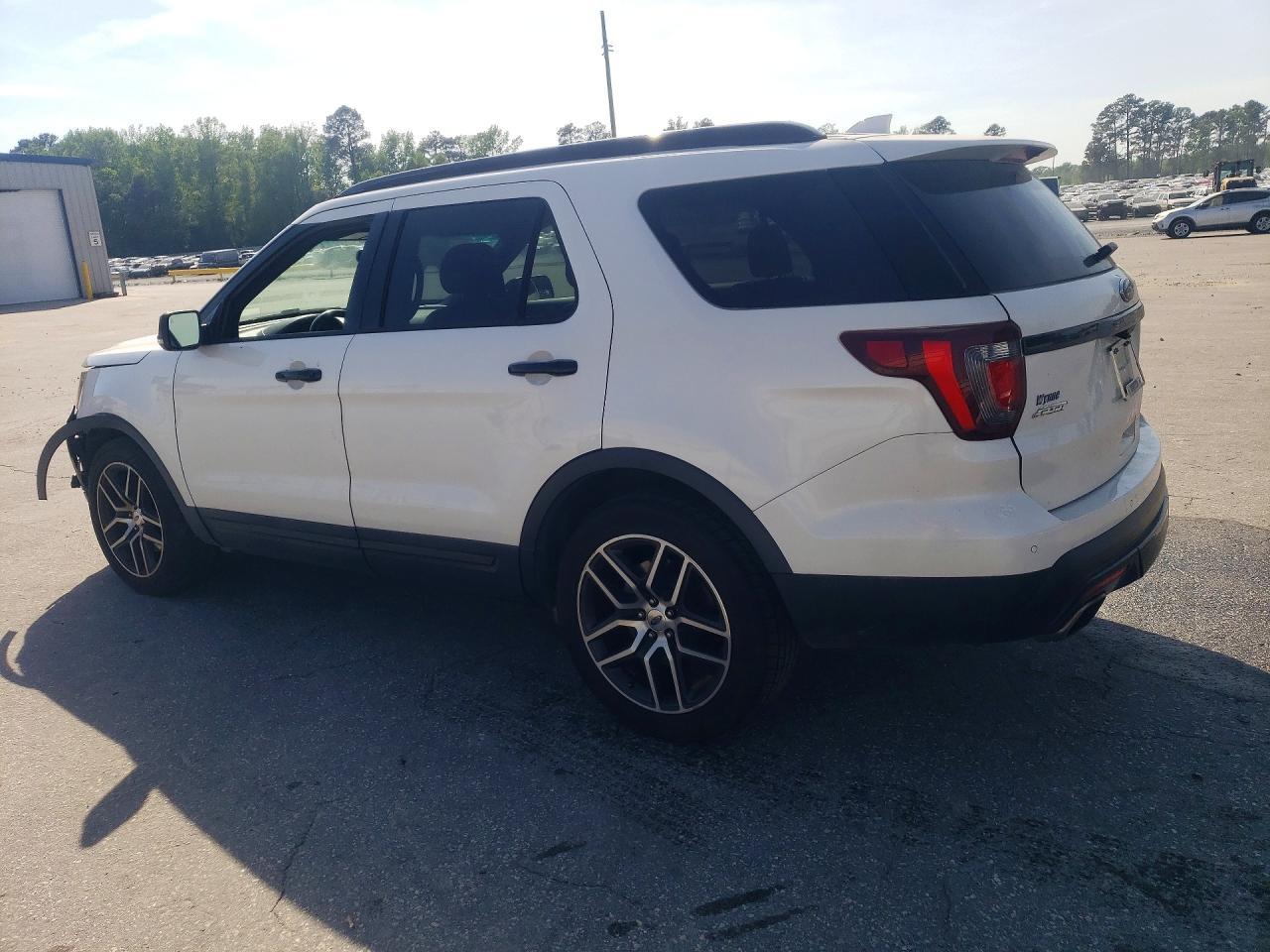 2016 Ford Explorer Sport - Фото 2