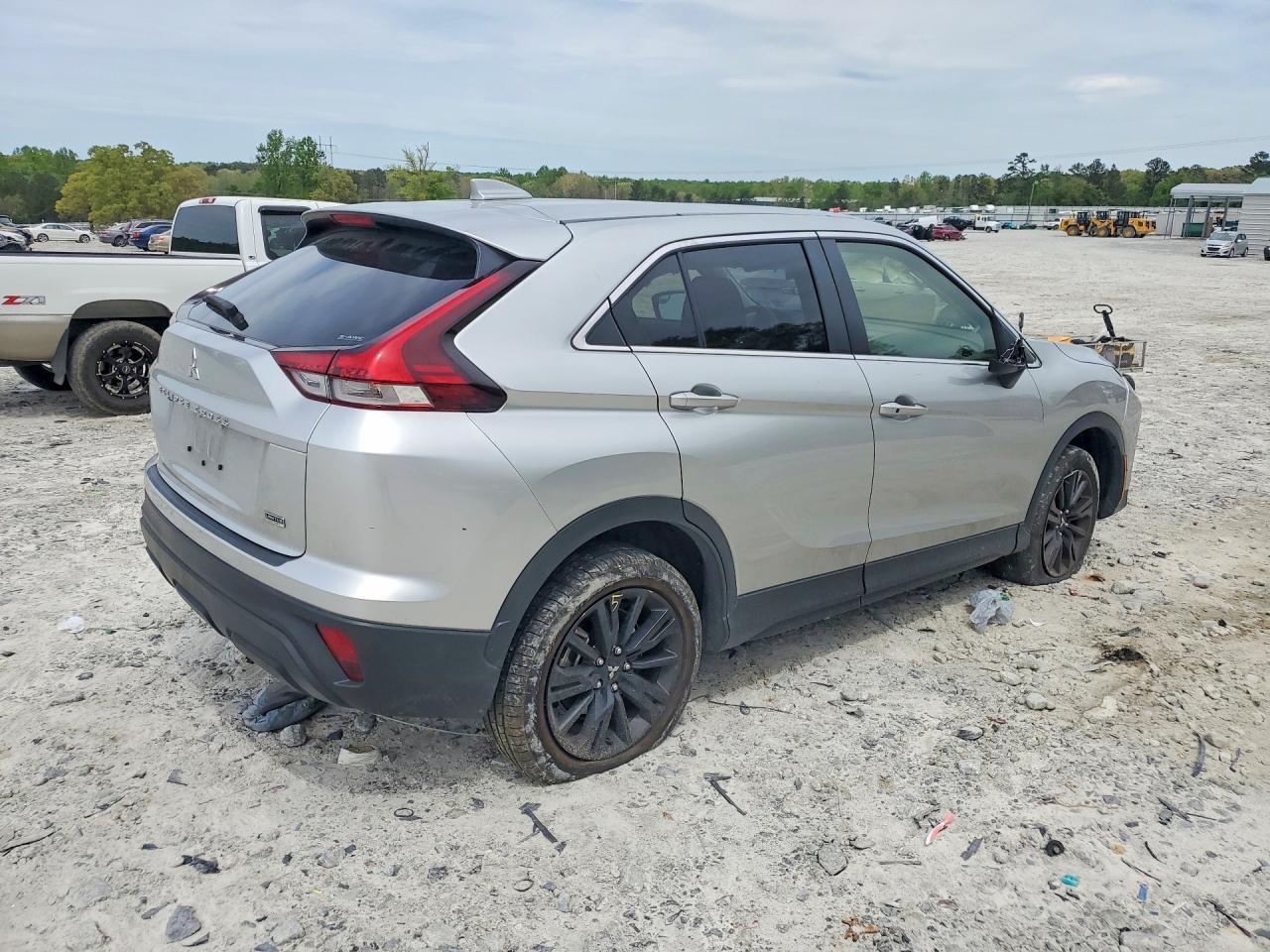 2025 Mitsubishi Eclipse Cross Le - Фото 3