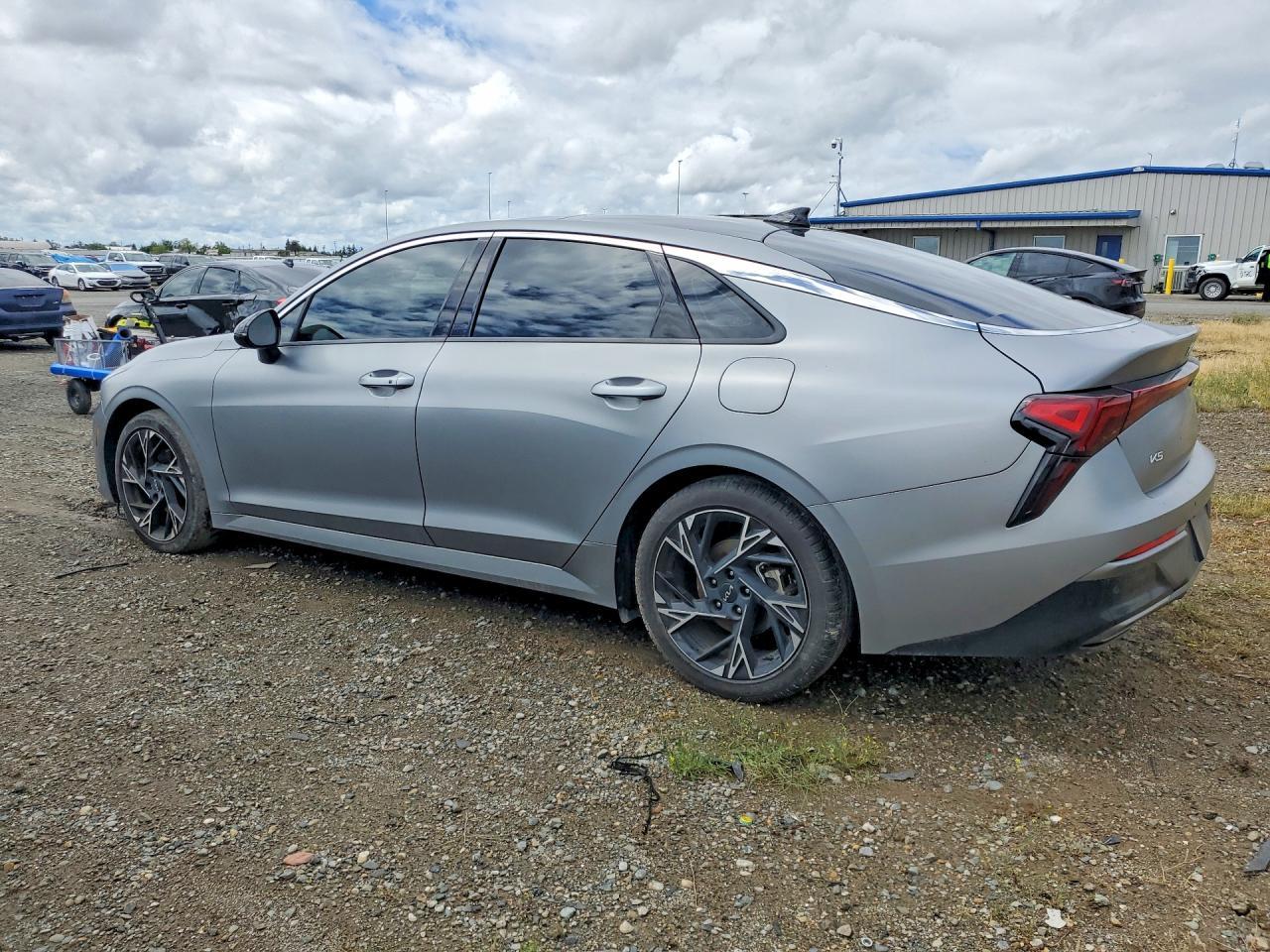 2025 Kia K5 Gt Line - Фото 2