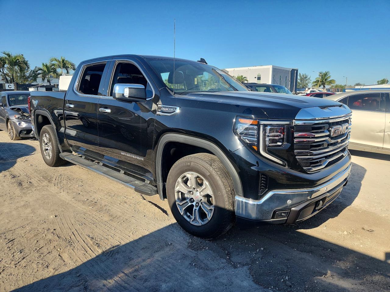 2025 GMC Sierra C1500 Slt - Image 4