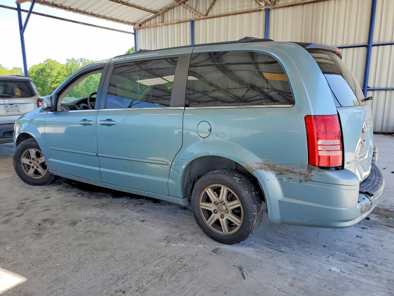 2008 Chrysler Town & Country Touring - Фото 2