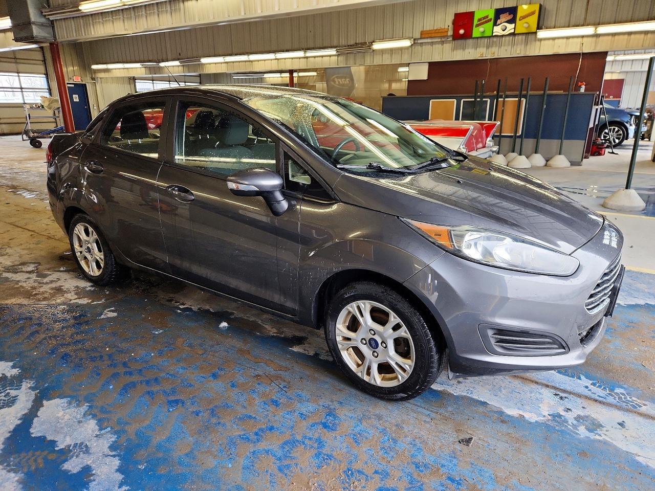 2016 Ford Fiesta Se - Image 4