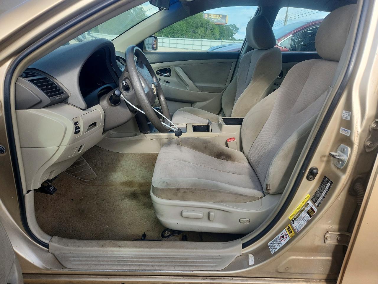 2011 Toyota Camry Le - Image 7