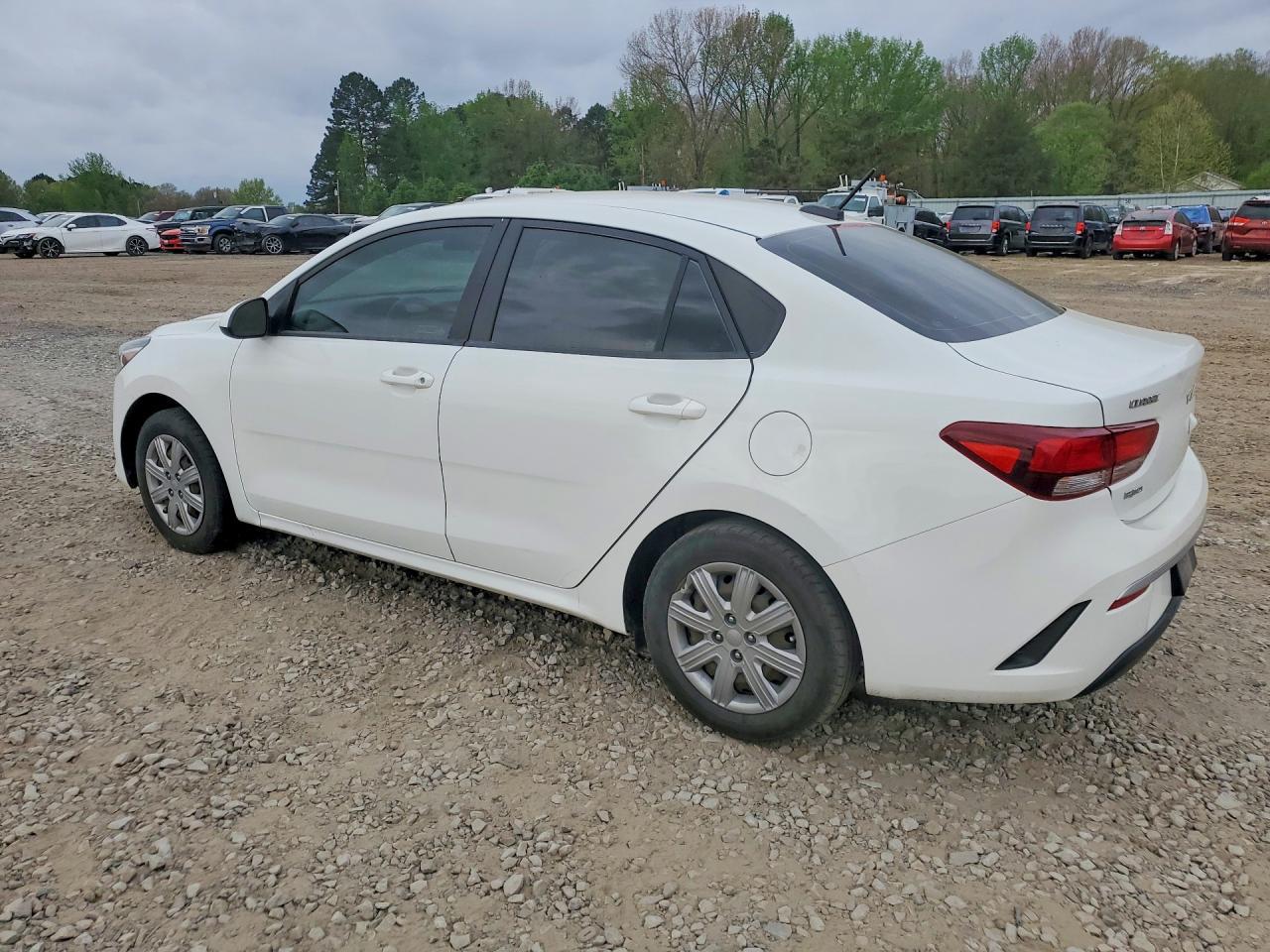 2022 Kia Rio Lx - Image 2