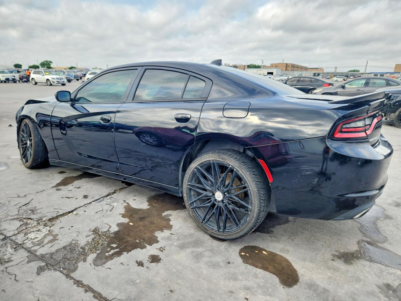2017 Dodge Charger Sxt - Image 2