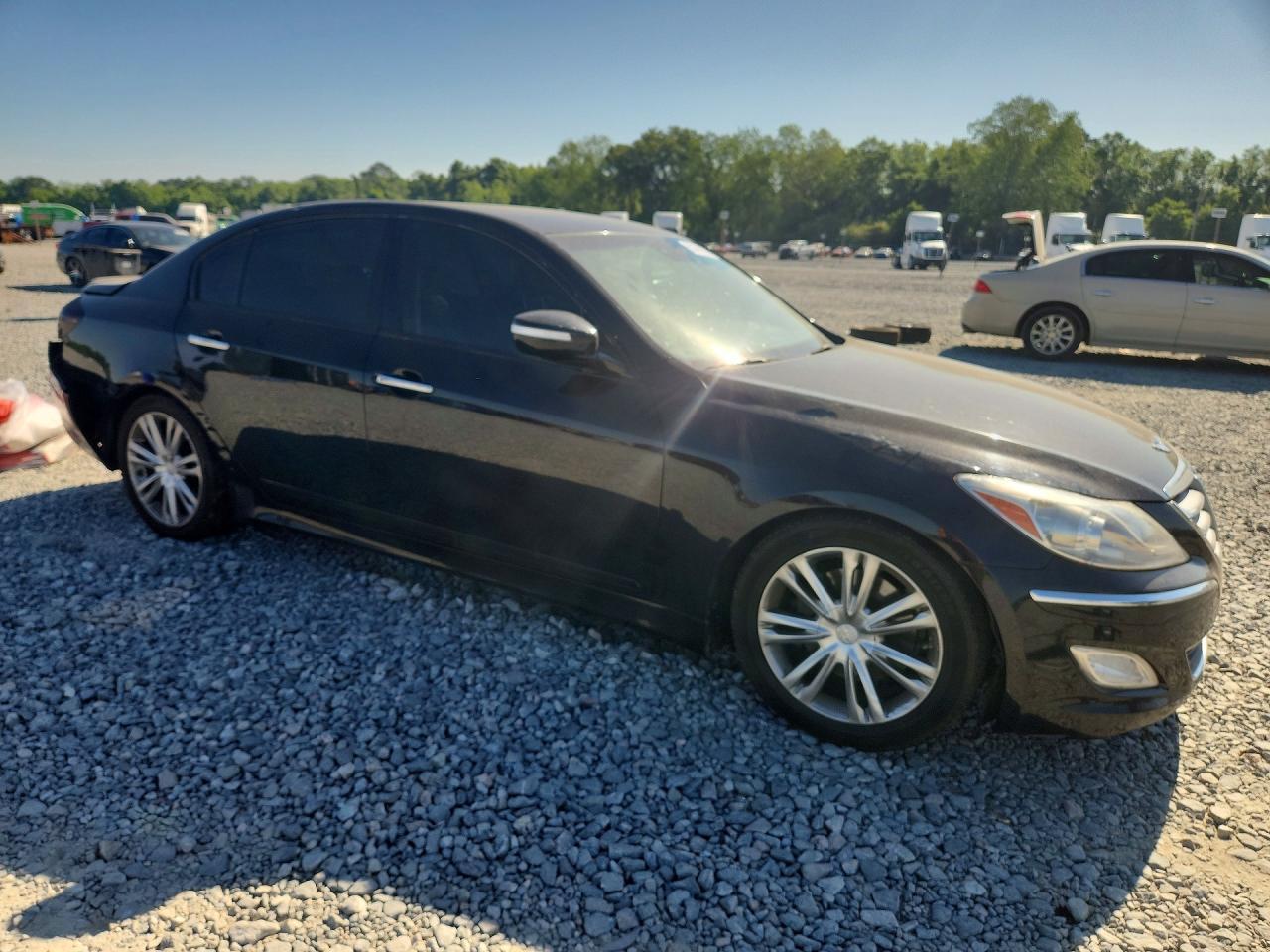 2012 Hyundai Genesis 3.8L - Фото 4
