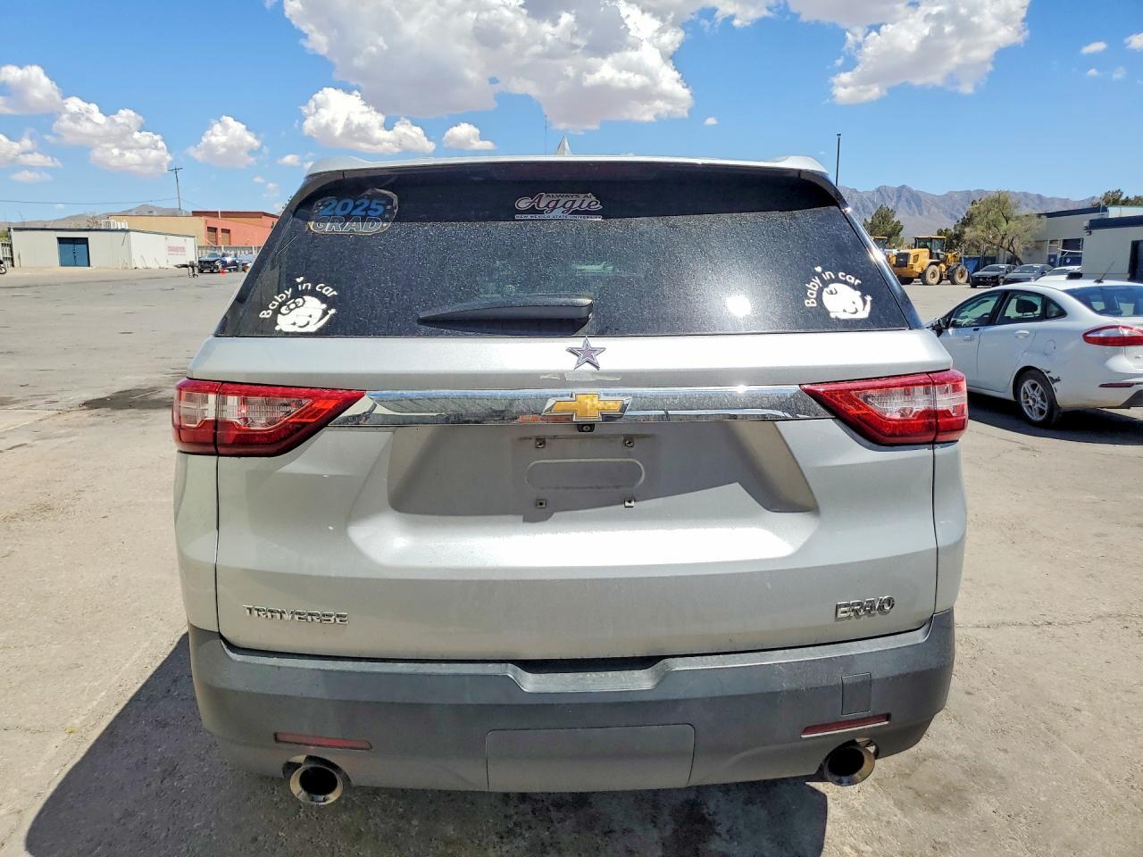 2020 Chevrolet Traverse Ls - Image 6