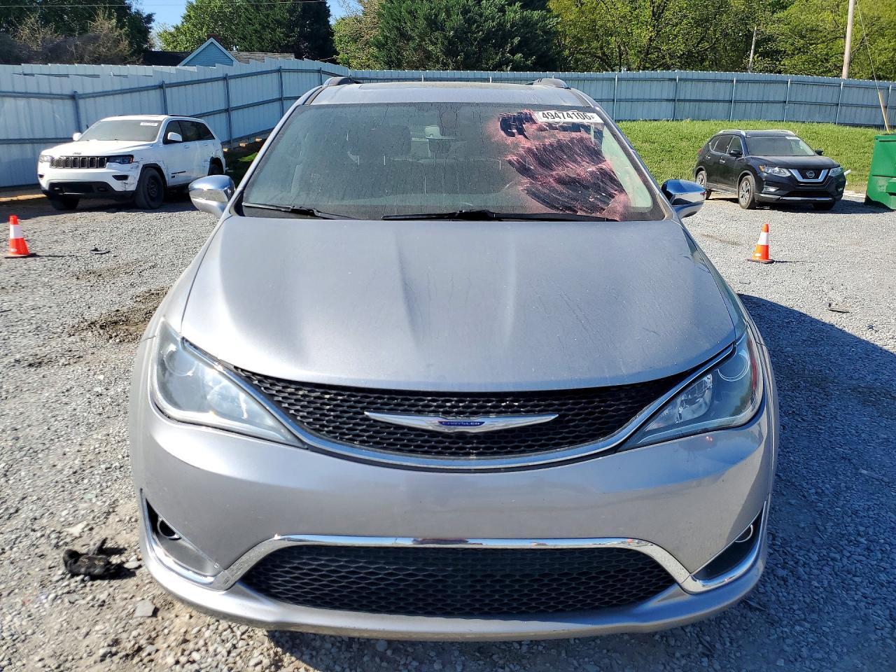 2019 Chrysler Pacifica - Image 5
