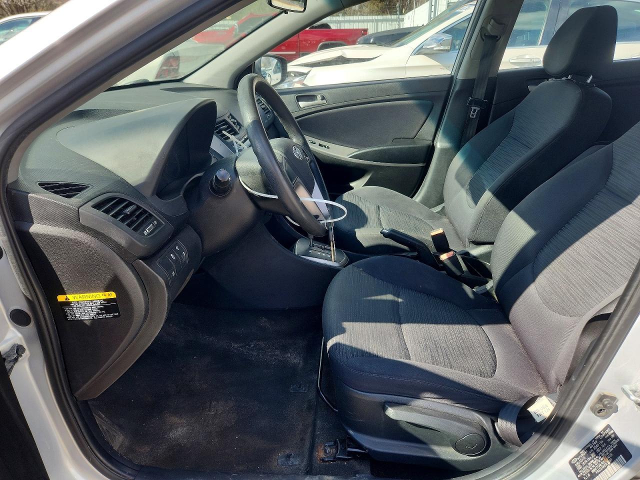 2017 Hyundai Accent Se - Image 7