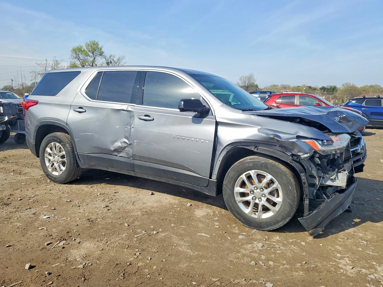 2019 Chevrolet Traverse Ls - Фото 4