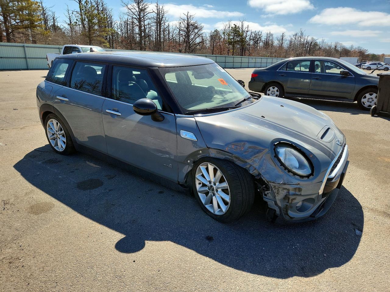 2017 Mini Cooper S Clubman All4 - Image 4