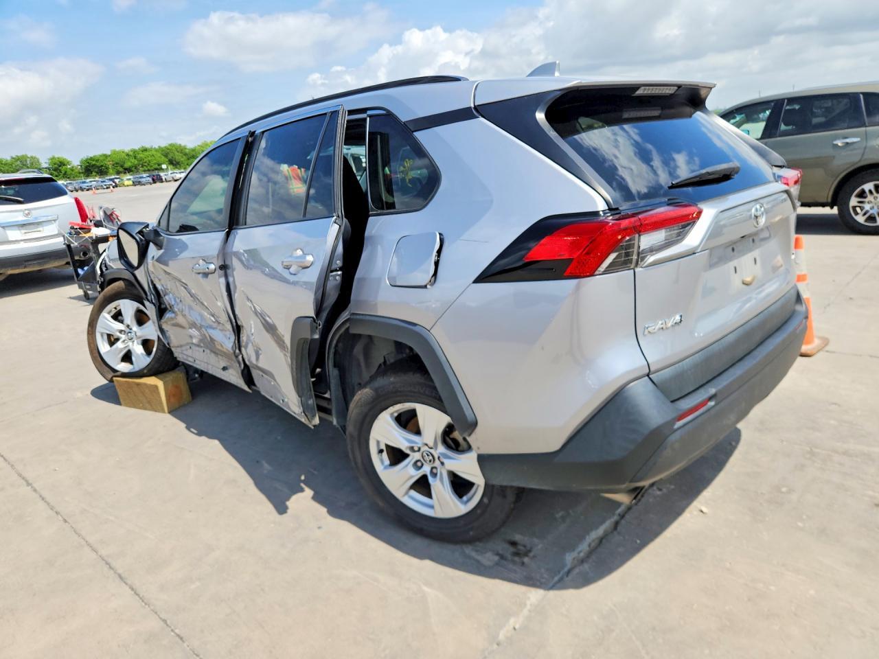 2021 Toyota Rav4 Xle - Image 2