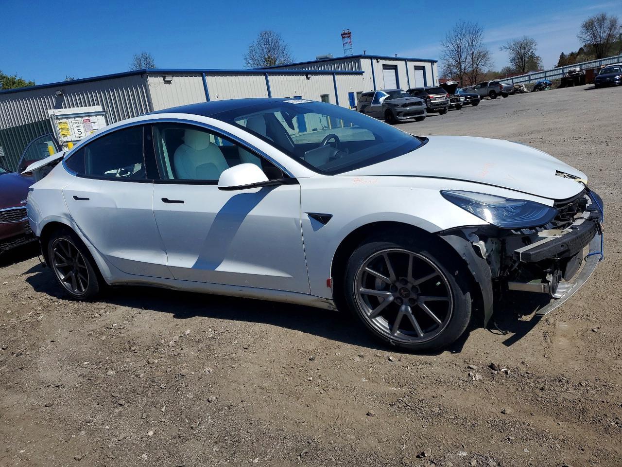 2020 Tesla Model 3 - Фото 4