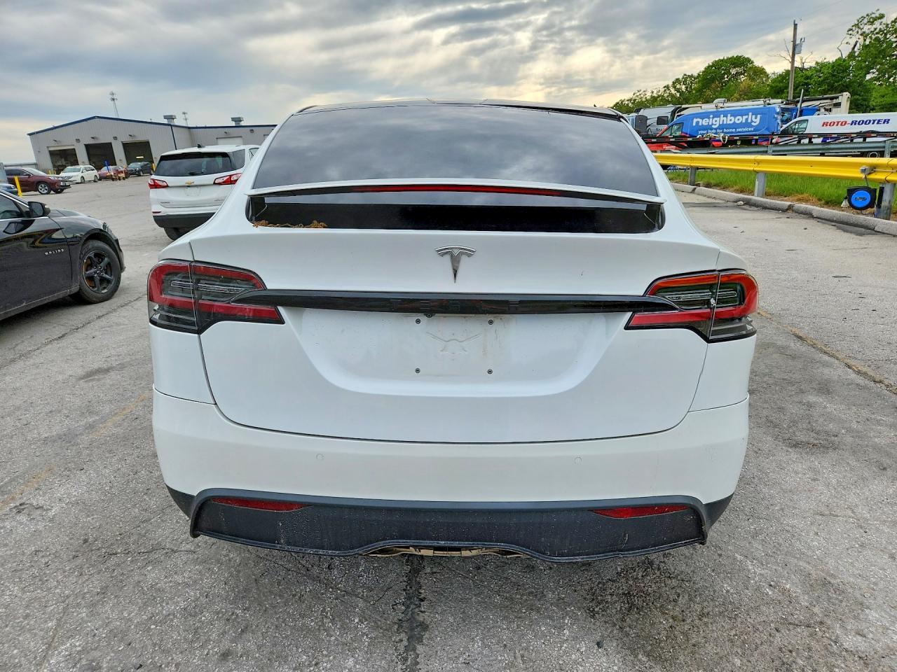 2022 Tesla Model X - Фото 6