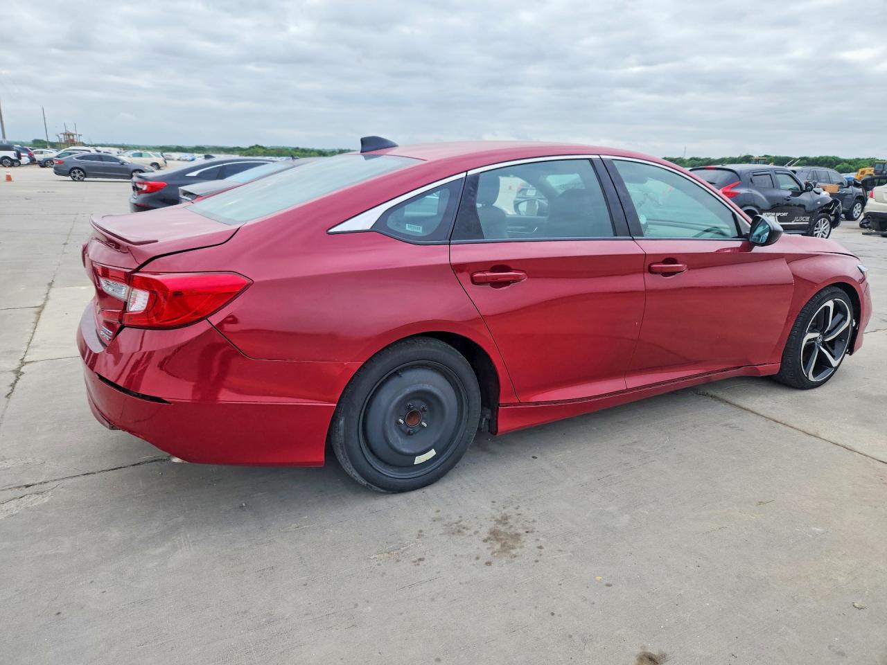 2022 Honda Accord Hybrid Sport - Image 3
